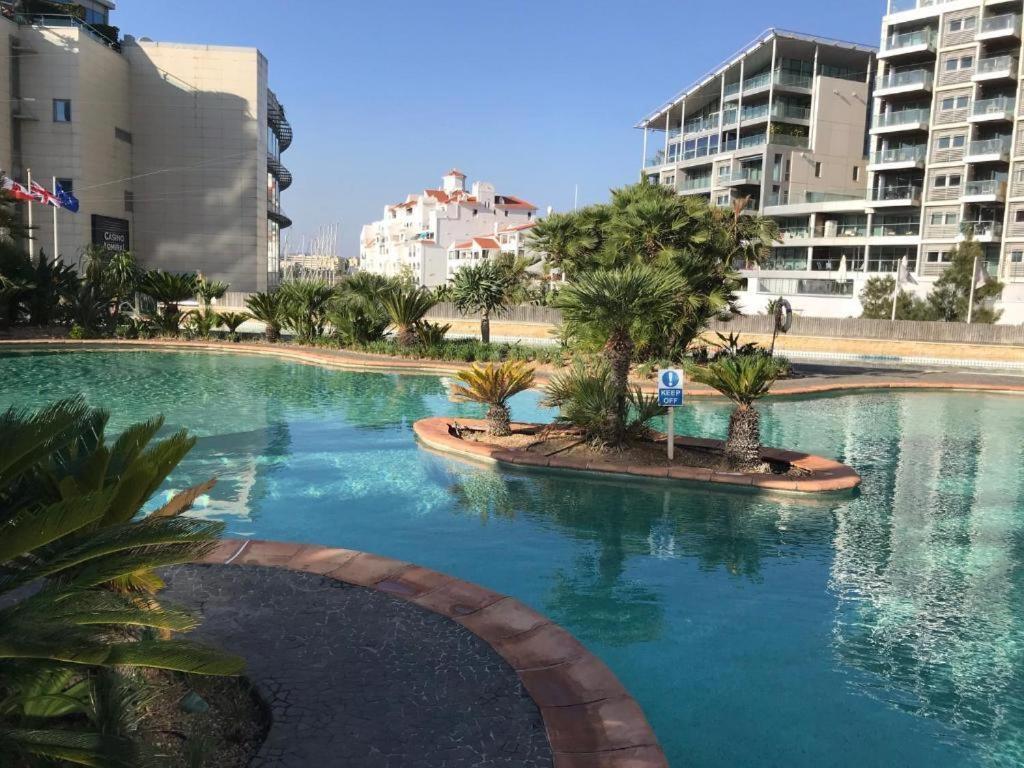 Three Bedroom Flat At Ocean Village Gibraltar Extérieur photo